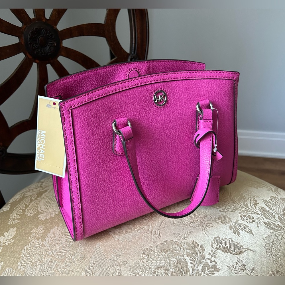 NEW Michael Kors Chantal Small Leather Messenger Handbag